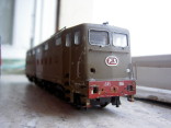 La E 645 066 accantonata presso l'officina di Torino